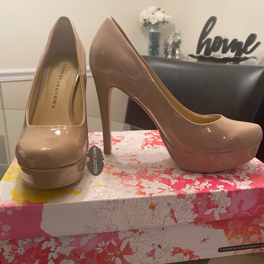 Chinese laundry wonder nude patent pumps